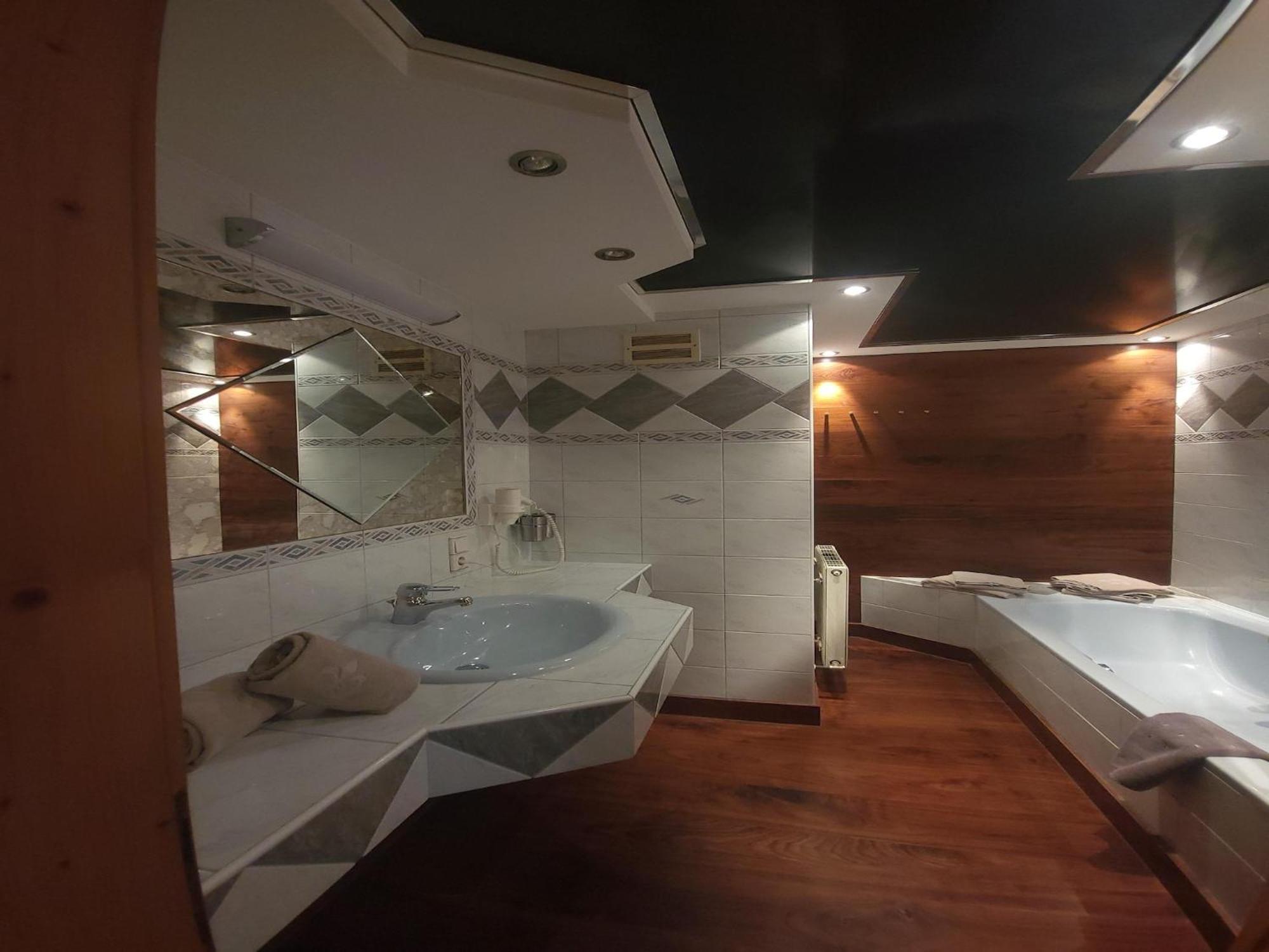 Apartment In Neukirchen With A Balcony Neukirchen am Großvenediger 외부 사진